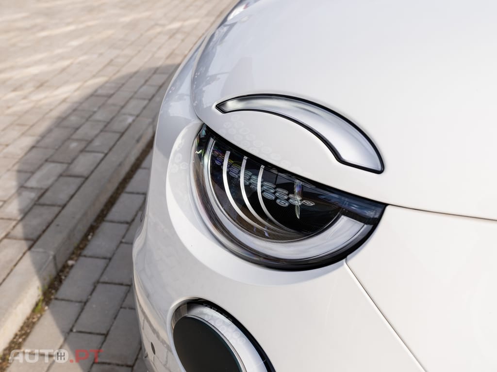 Fiat 500e 42kWh la Prima (by Bocelli)