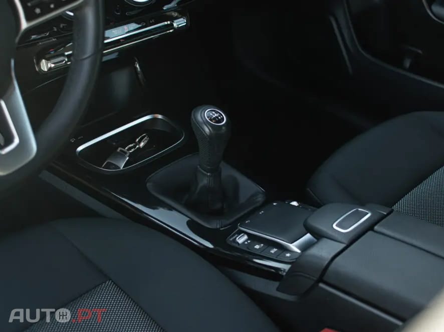 Mercedes-Benz CLA 180 d Business Solutions