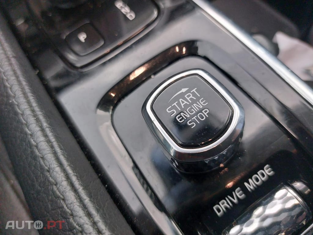 Volvo XC90 2.0 T8 PHEV Momentum Plus AWD