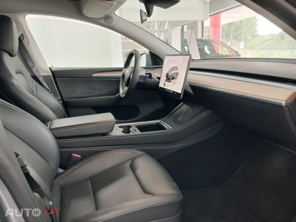 Tesla Model Y Long Range Dual Motor AWD
