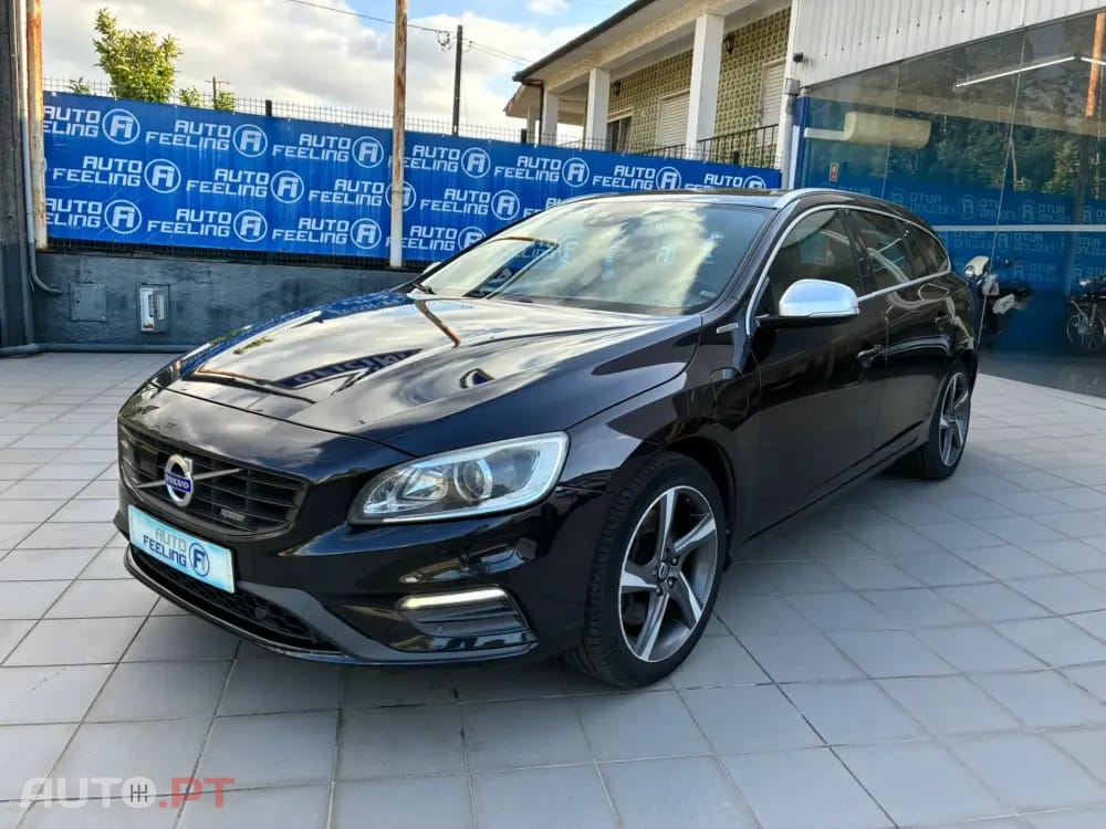 Volvo V60 2.4 D6 R-Design Momentum AWD Phev