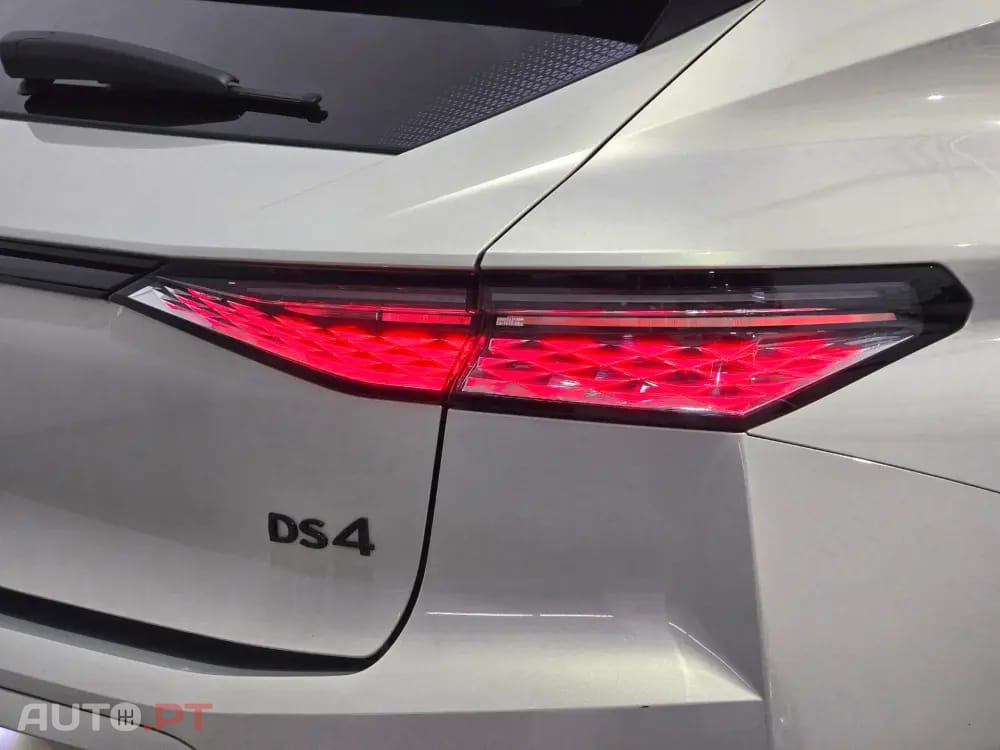 DS DS4 E-TENSE 225 PERFORMANCE LINE+
