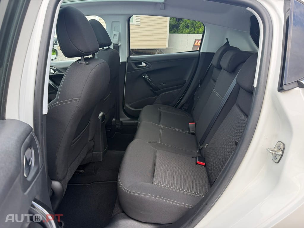 Peugeot 208 1.2 PureTech GT Line