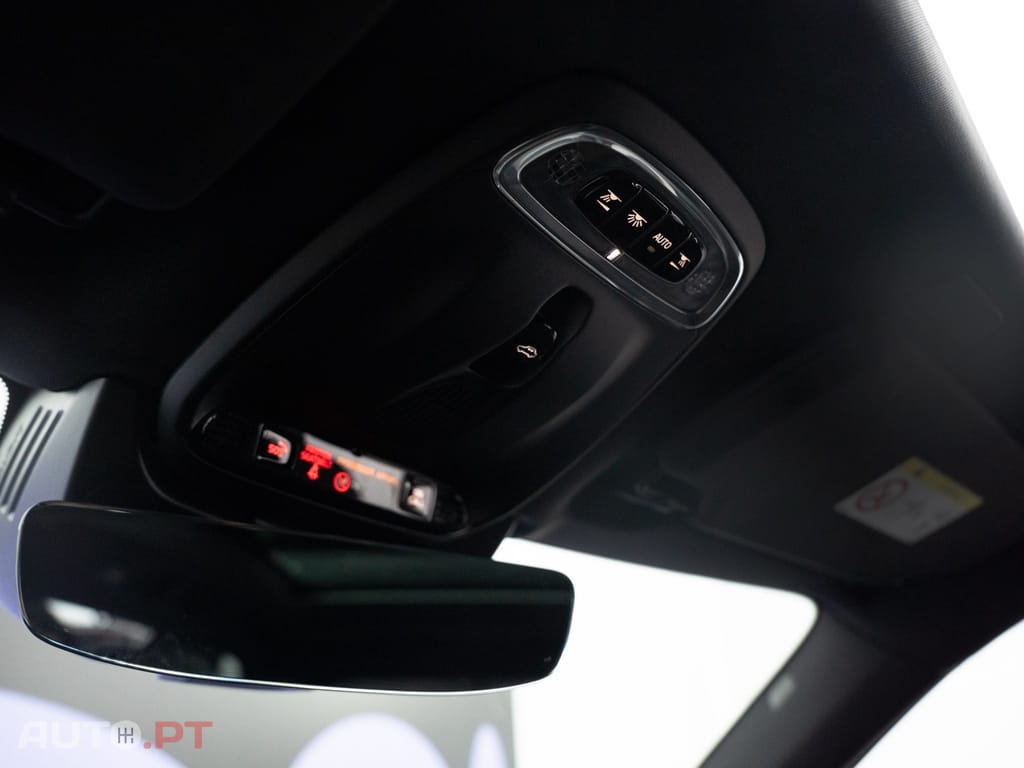 Volvo XC90 2.0 T8 PHEV R-Design AWD