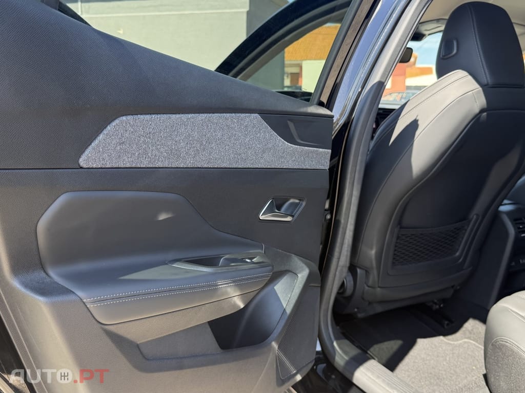 Peugeot 408 1.2 PureTech Allure Pack EAT8