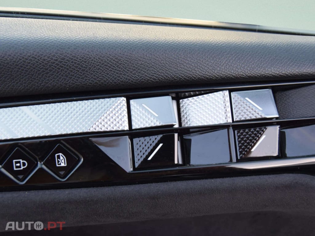 DS DS4 E-Tense Performance Line EAT8