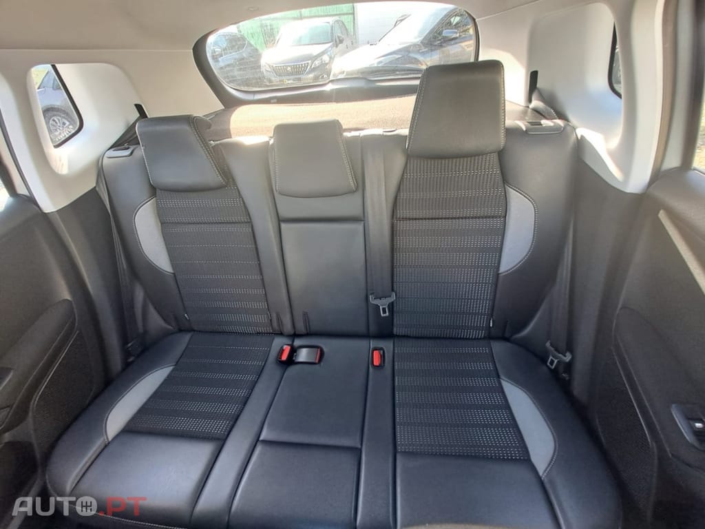 Peugeot 2008 1.2 PureTech Allure