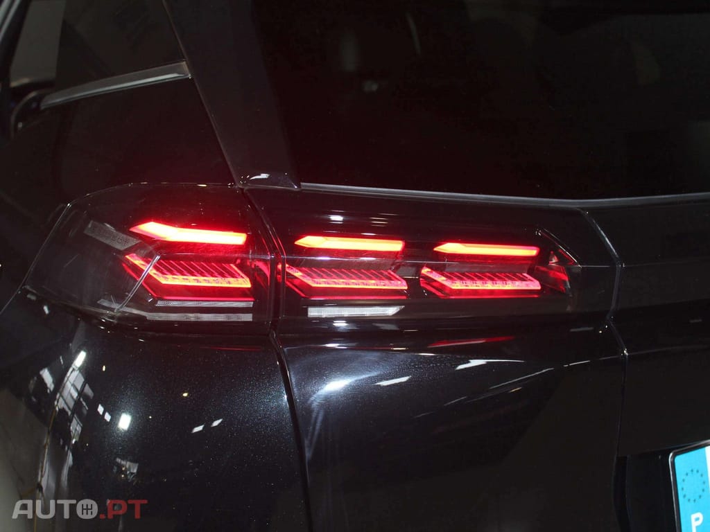 Peugeot 2008 1.2 Hybrid Allure e-DCS6