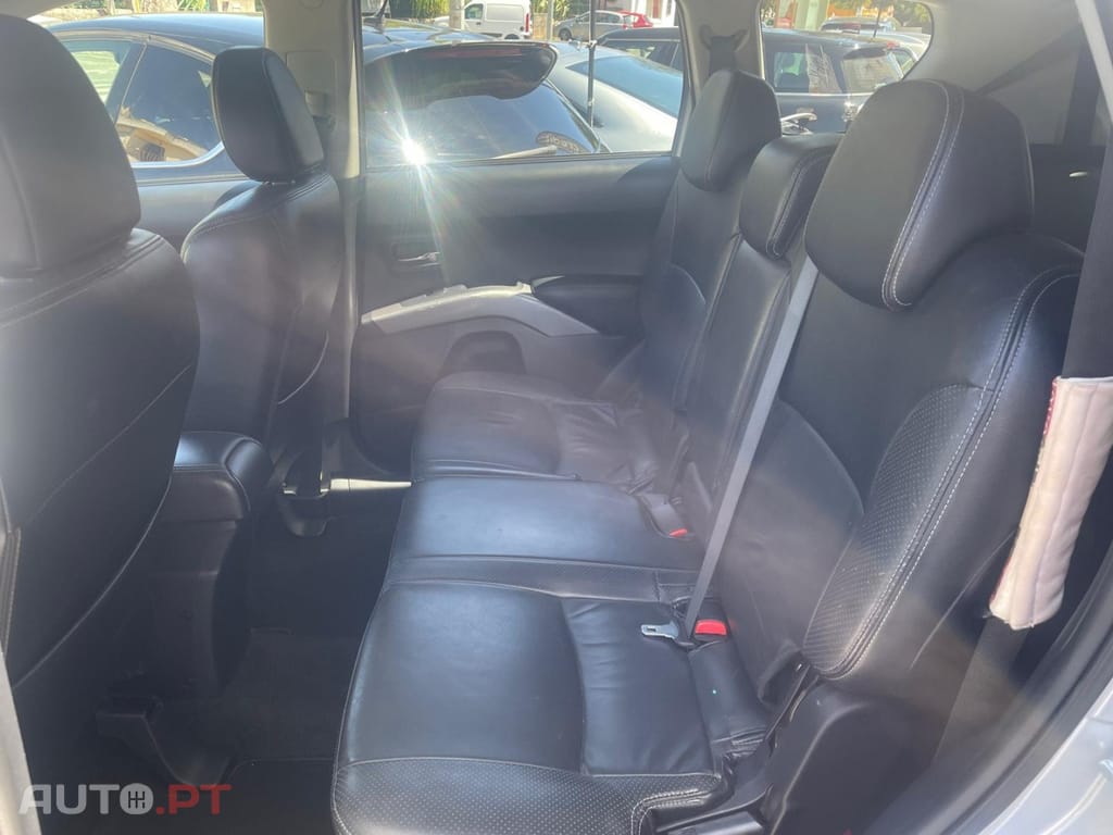 Mitsubishi Outlander 2.0 DI-D Instyle2 4WD