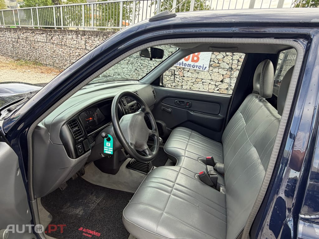 Mitsubishi L200 2.5TD Cab. Simples 3LUG Nacional