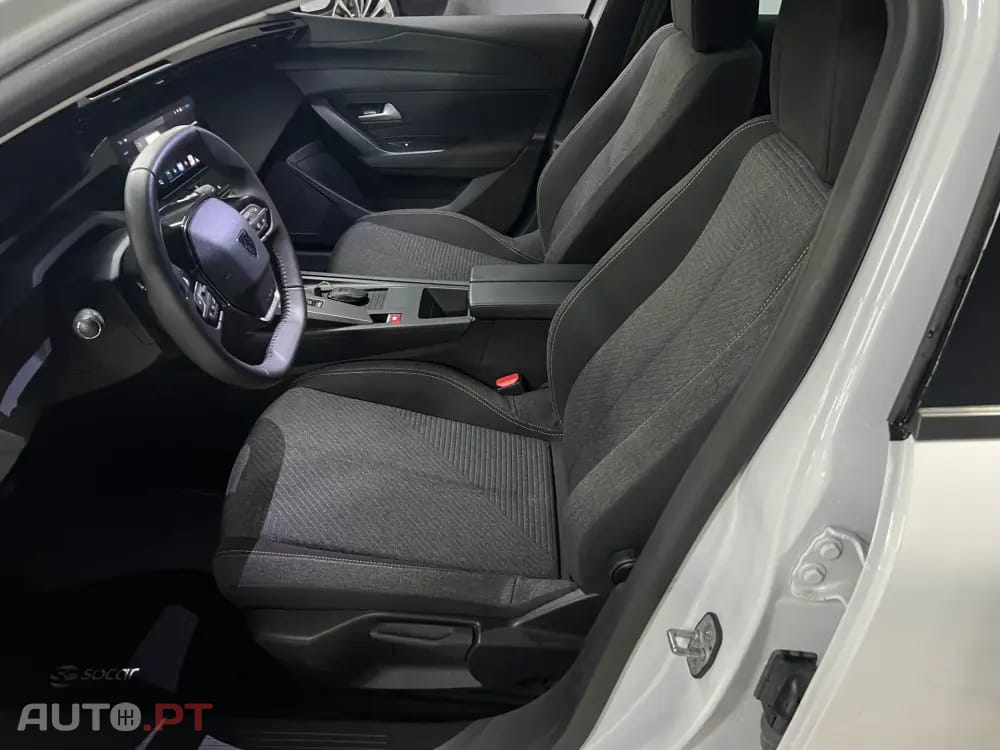 Peugeot 308 1.2 Hybrid Style e-DCS6