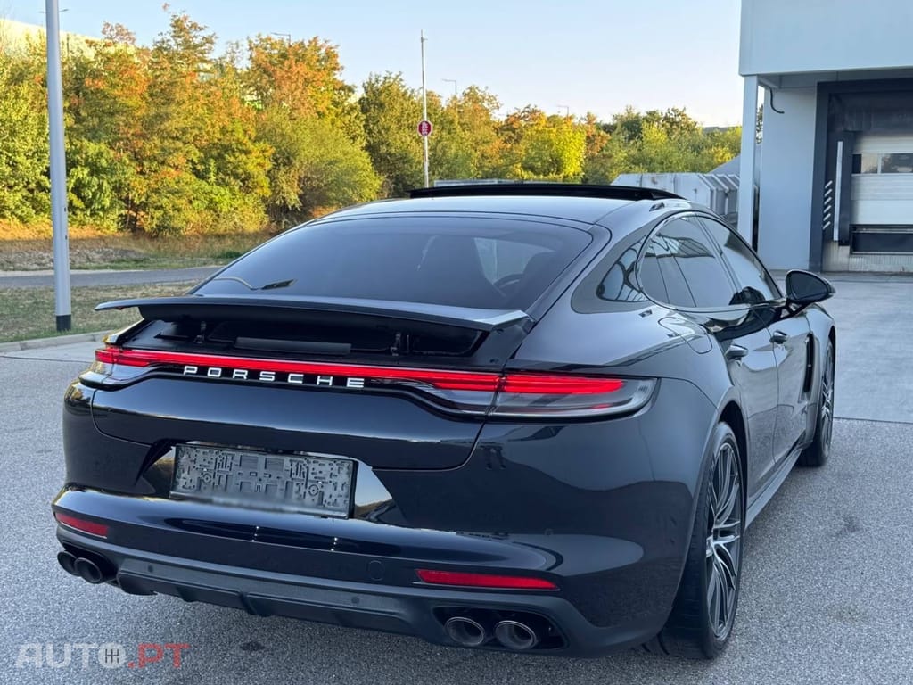 Porsche Panamera 4 E-Hybrid