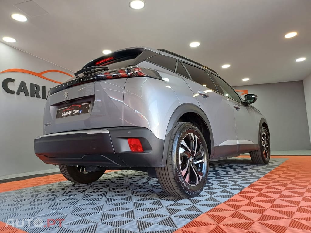 Peugeot E-2008 50 kWh Allure
