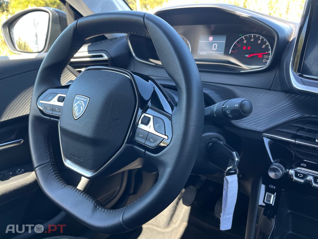 Peugeot 208 1.2 PureTech Like