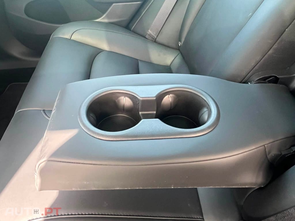 Tesla Model 3 Standard Range Plus RWD