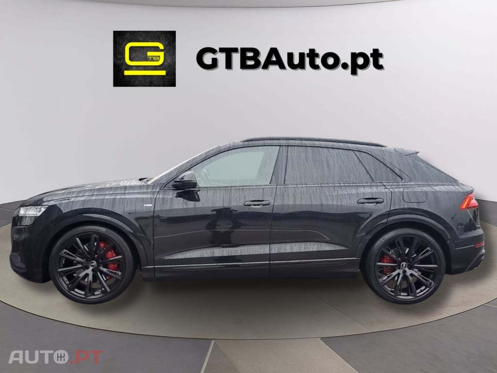 Audi Q8 55 TFSIe quattro S-Line 
