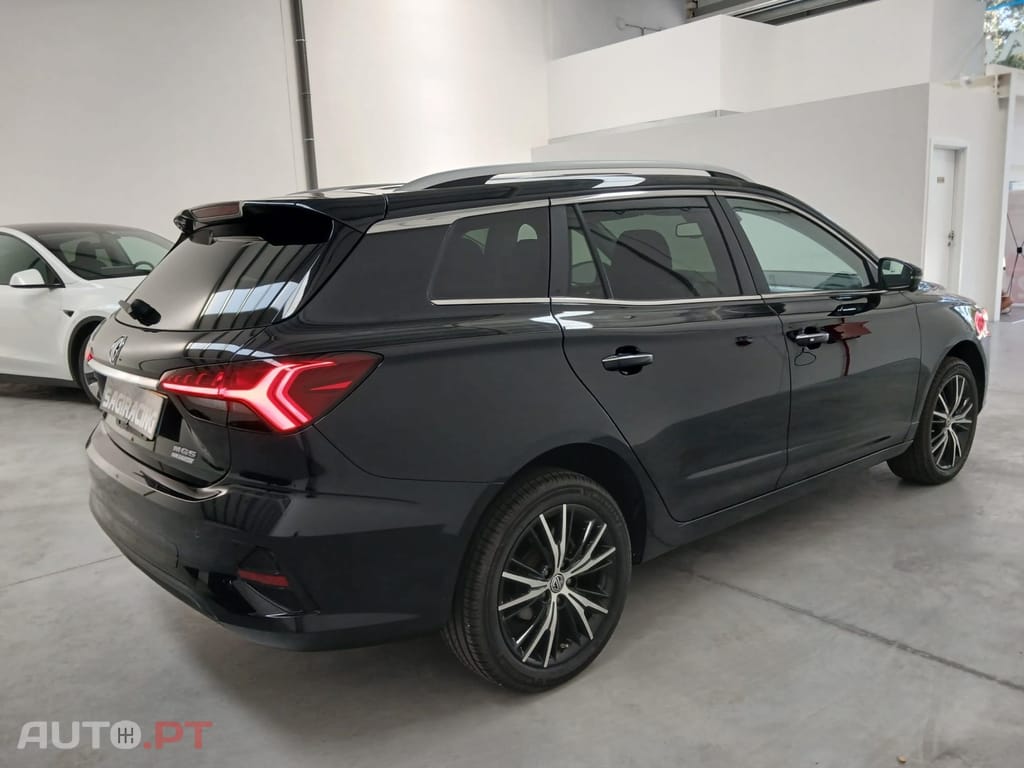 MG MG5 61 kWh Luxury