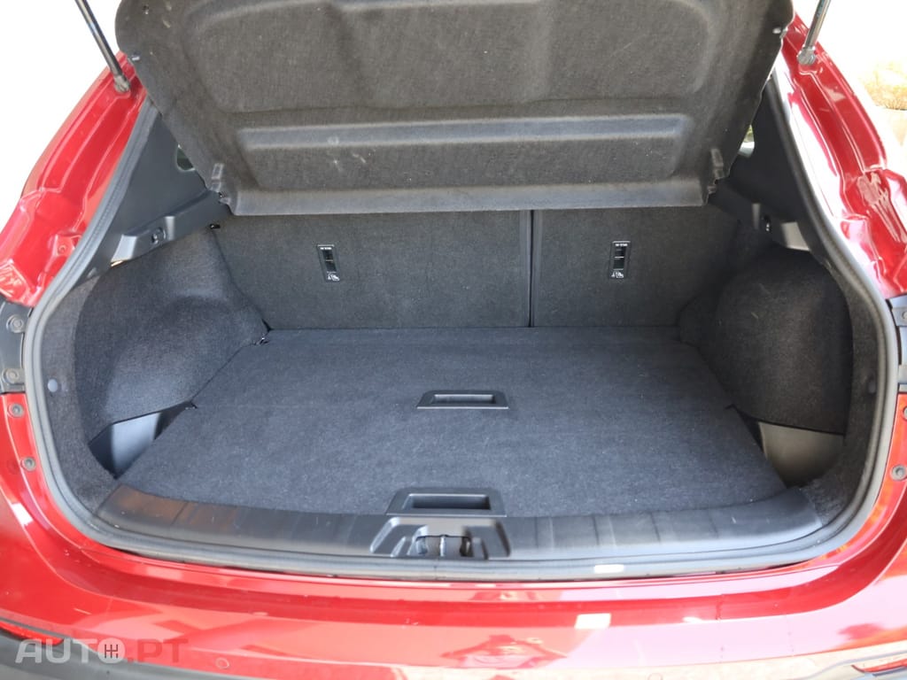 Nissan Qashqai 1.3 DIG-T N-Connecta J18 Led