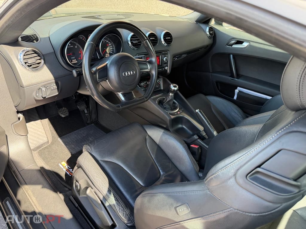 Audi TT 2.0 TDi quattro S-line