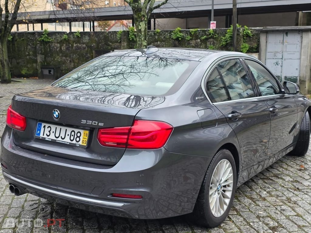BMW 330 e iPerformance Line Luxury