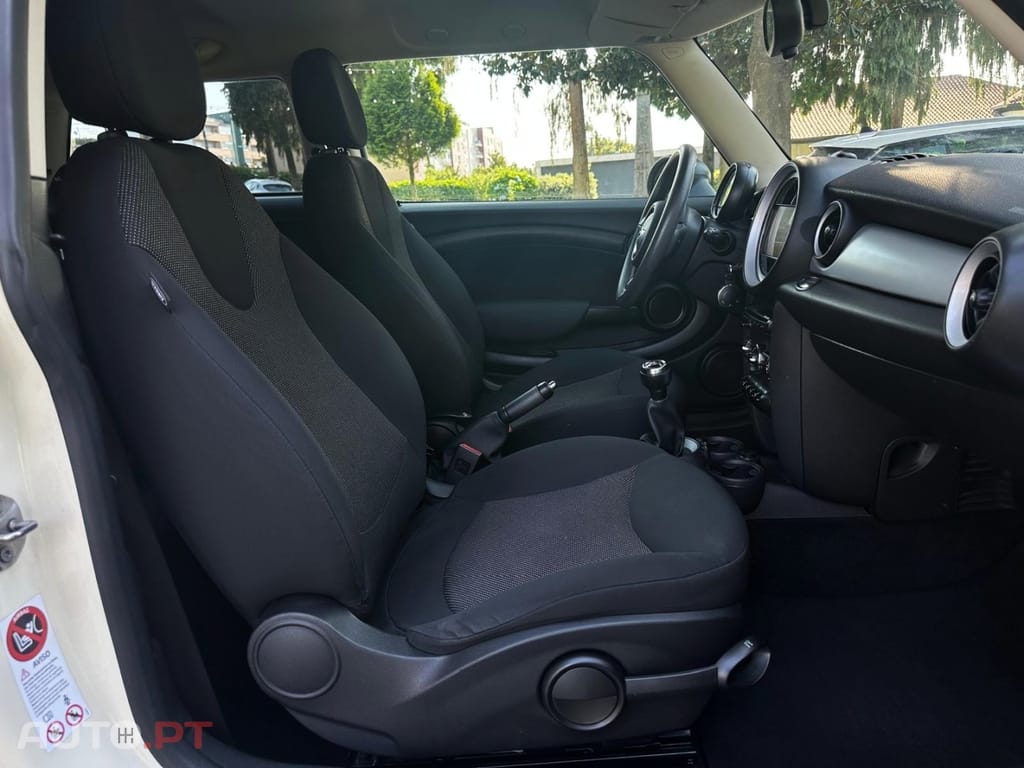 MINI Cooper One 1.6