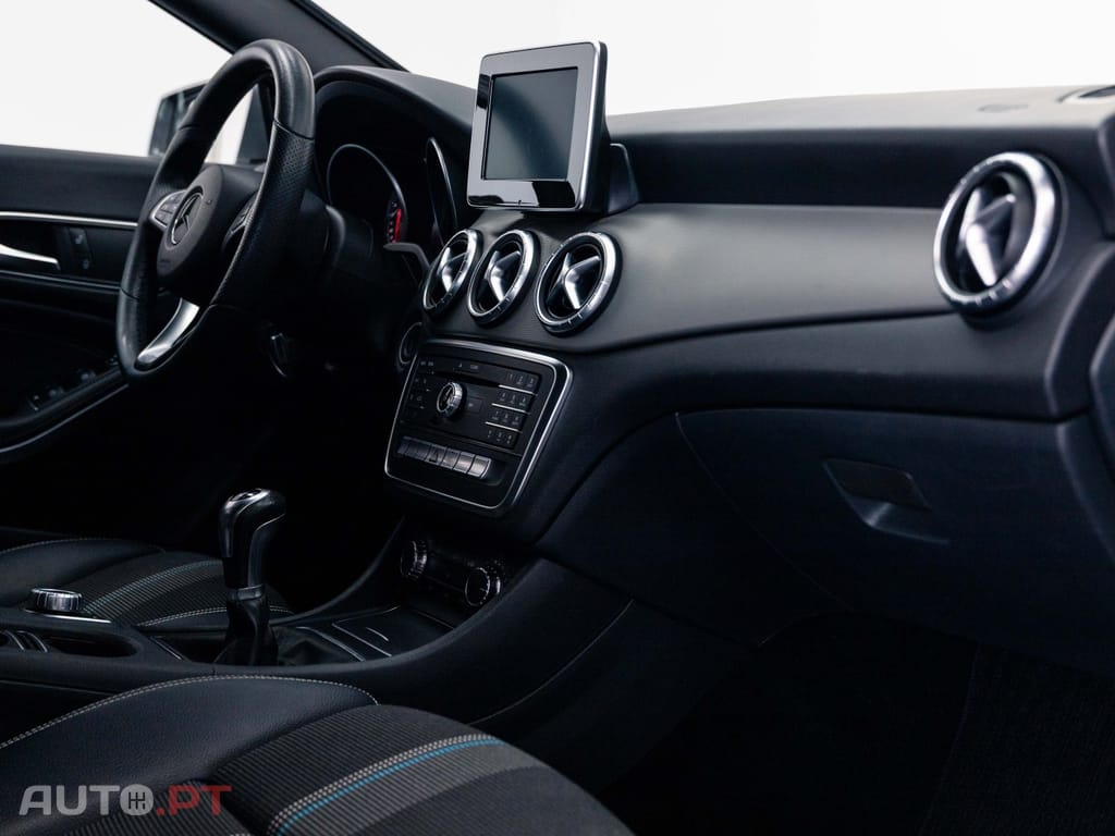 Mercedes-Benz CLA 180 d Shooting Brake Urban