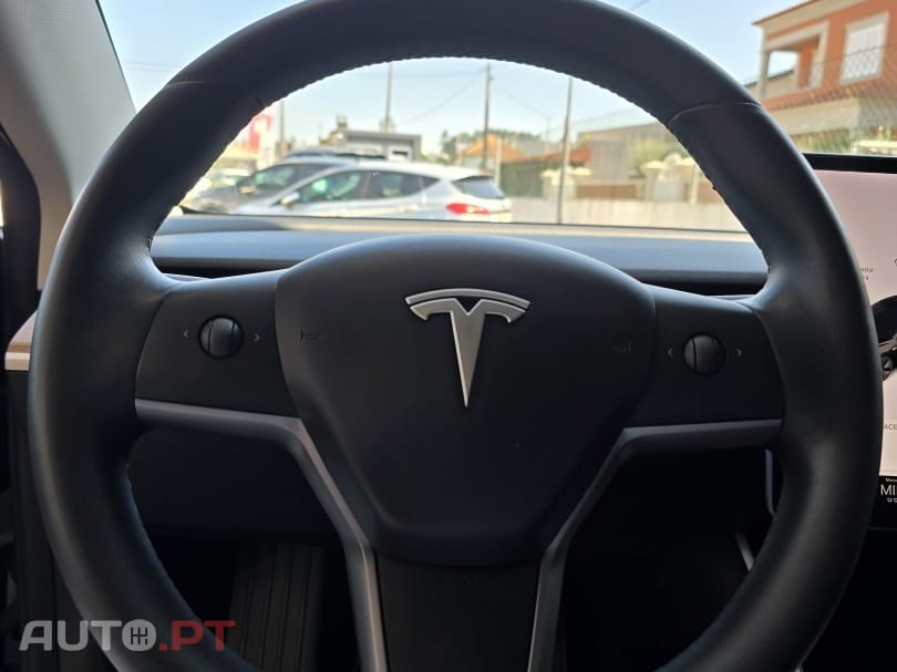 Tesla Model 3 Long-Range Dual Motor AWD