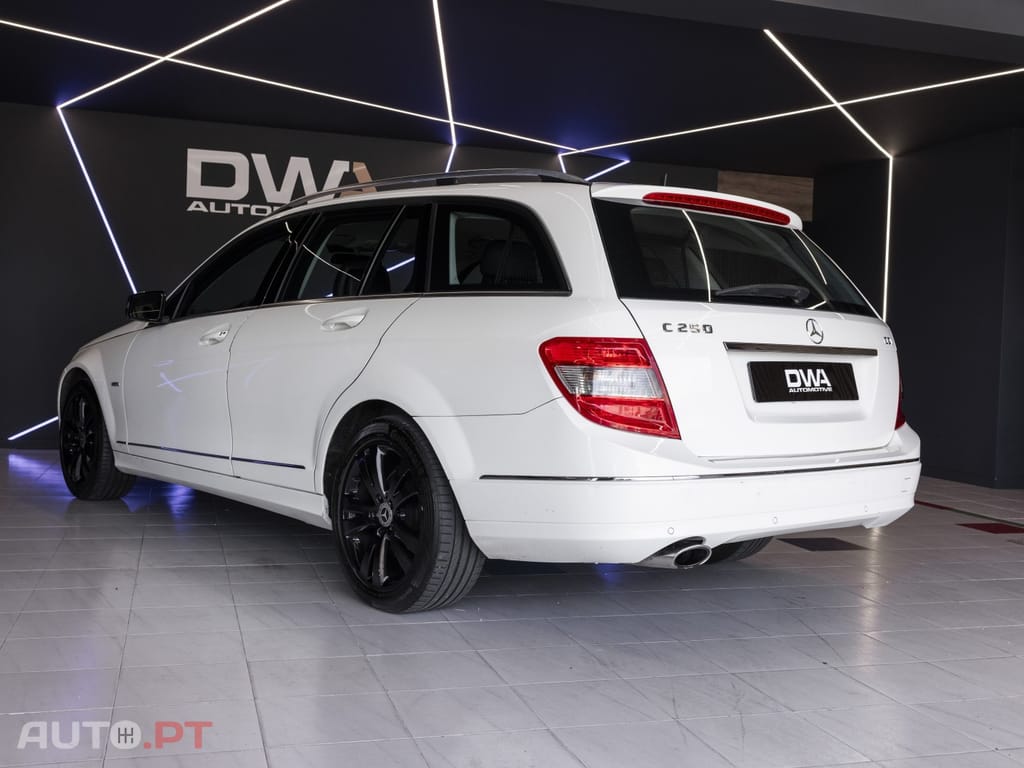 Mercedes-Benz C 250 CDi Elegance BlueEfficiency Aut. — fotografia 5