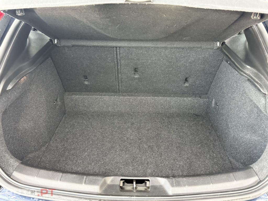 Volvo V40 1.6 D2 R-Design Momentum