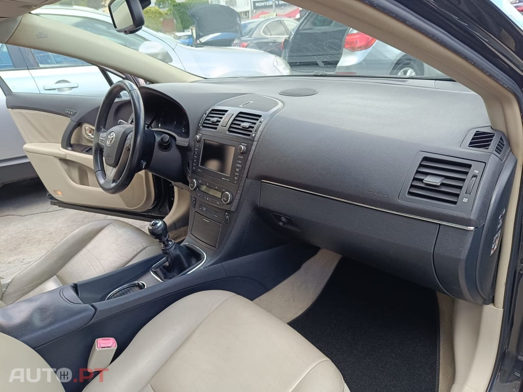 Toyota Avensis 2.2 D-CAT Sol+GPS