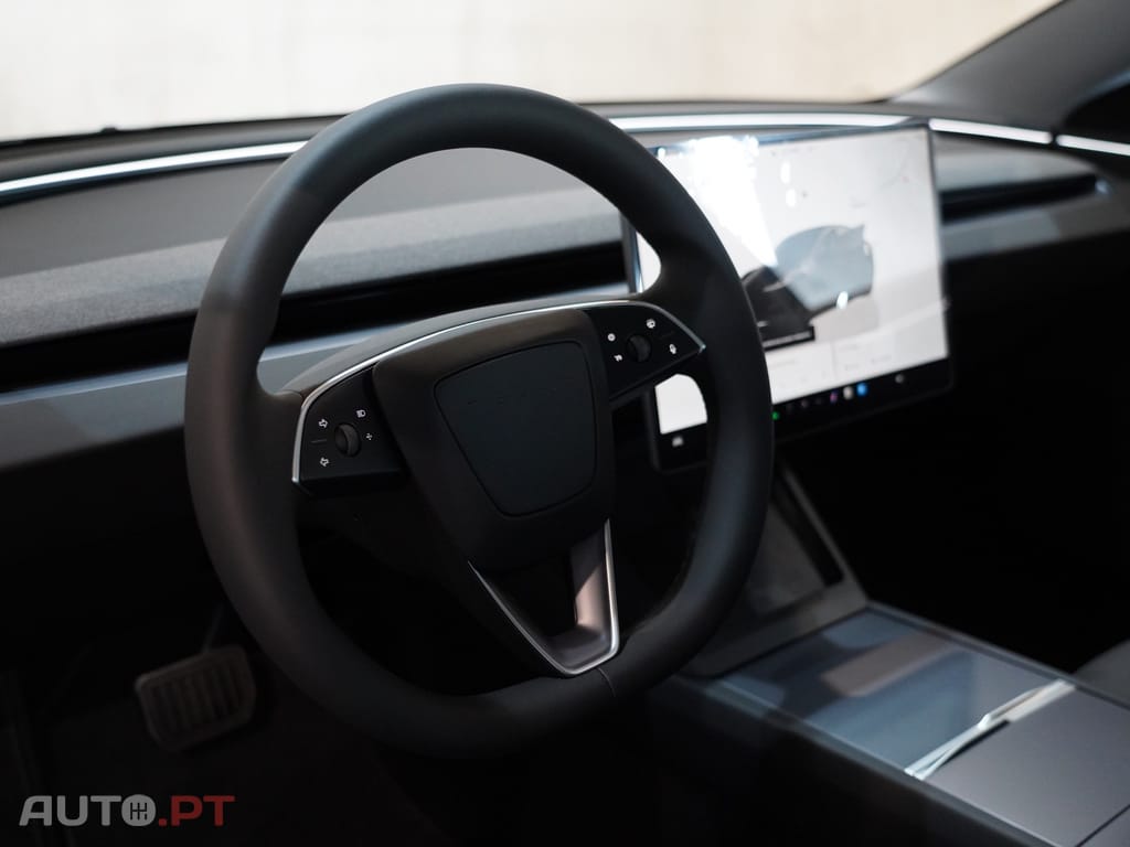 Tesla Model 3 Tração Traseira