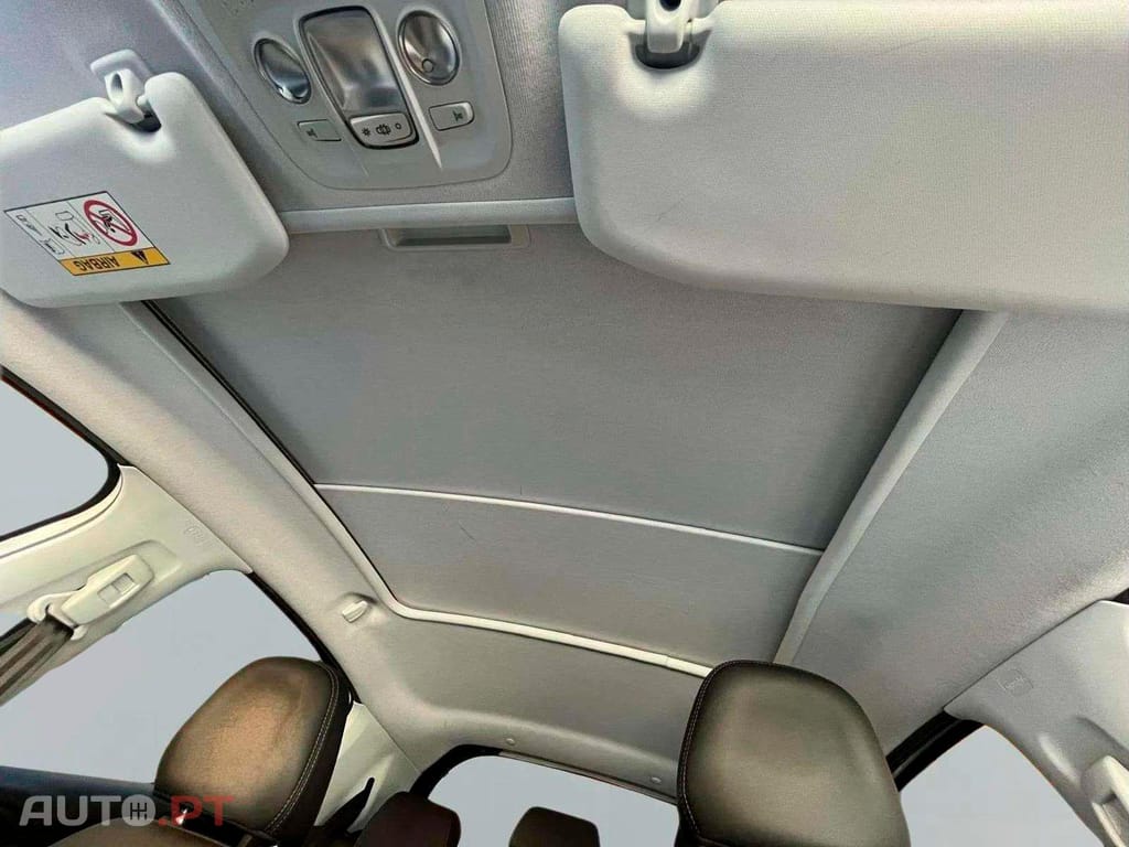 Peugeot 208  1.2 e-THP Féline