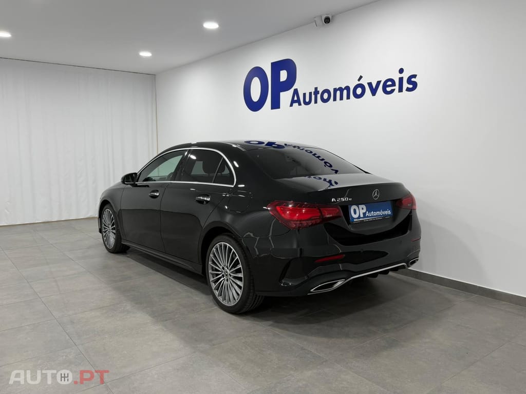 Mercedes-Benz A 250 e AMG Line