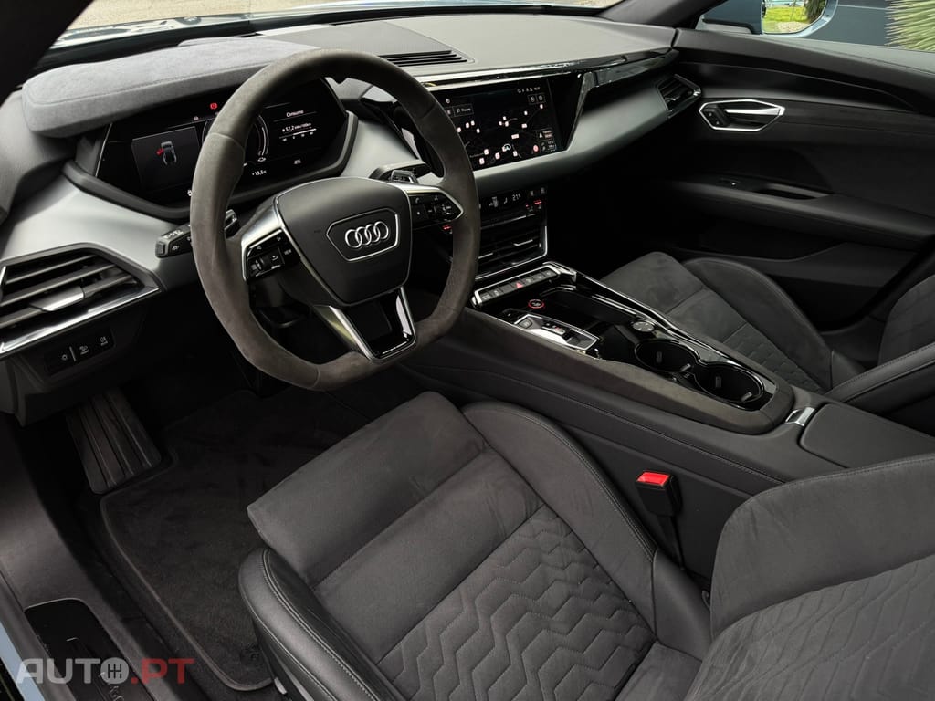 Audi E-Tron GT quattro
