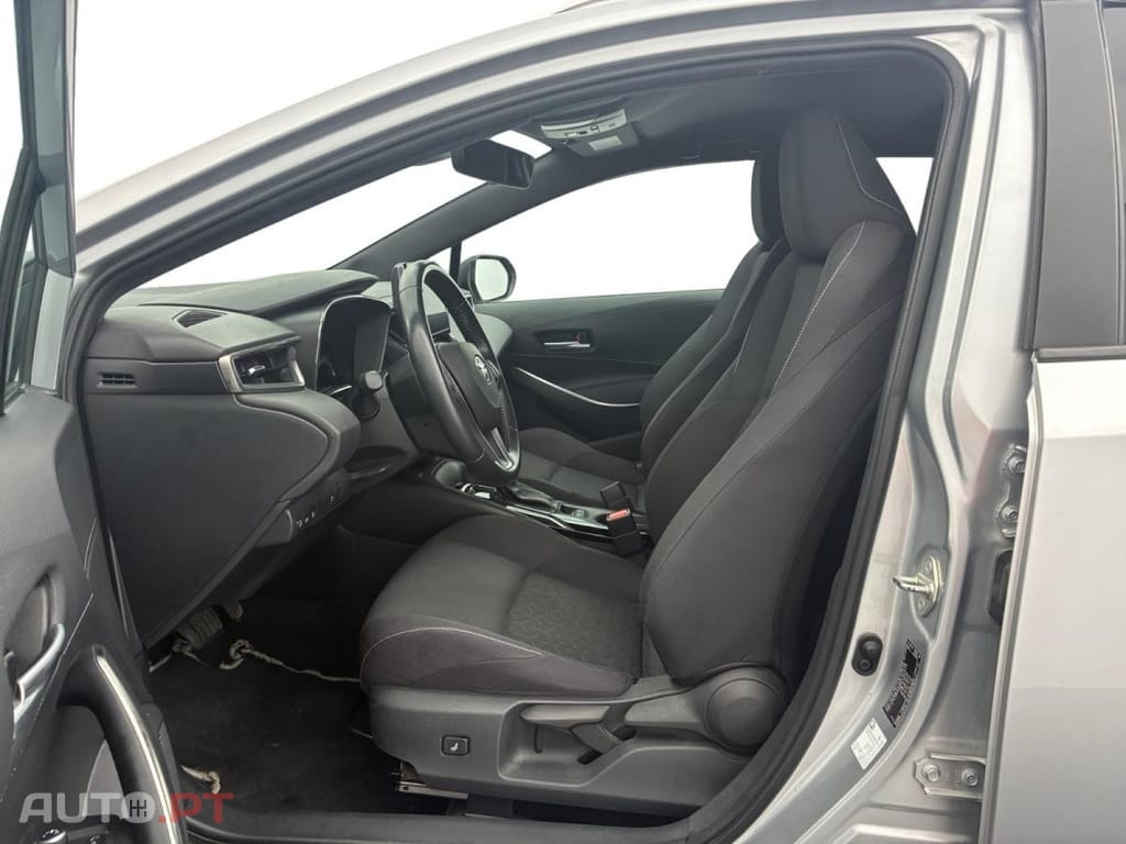 Toyota Corolla TS 1.8 Hybrid Dynamic