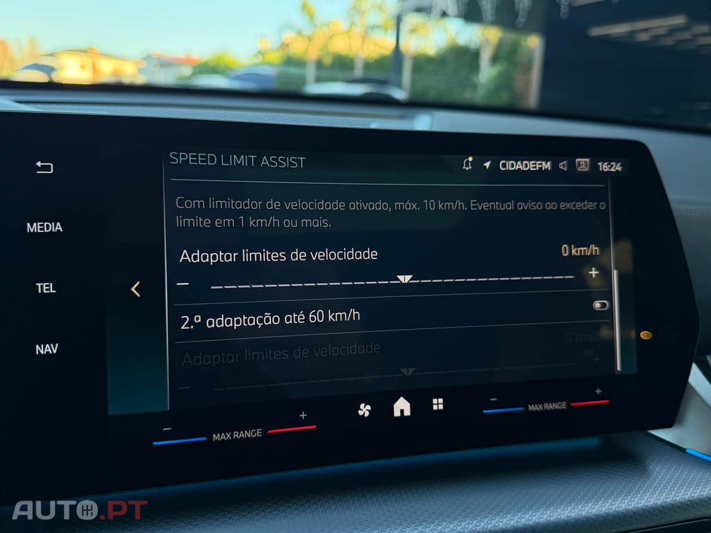 BMW iX2 eDrive20 Pack Desportivo M Pro