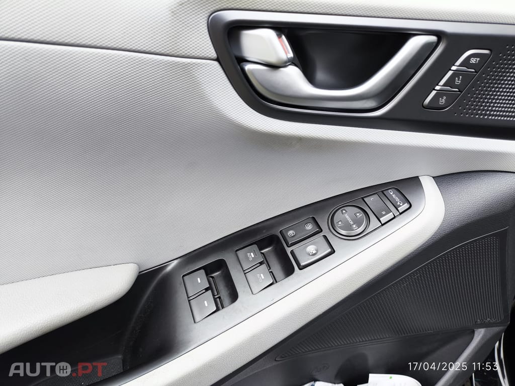 Hyundai Ioniq 38kWh full extras
