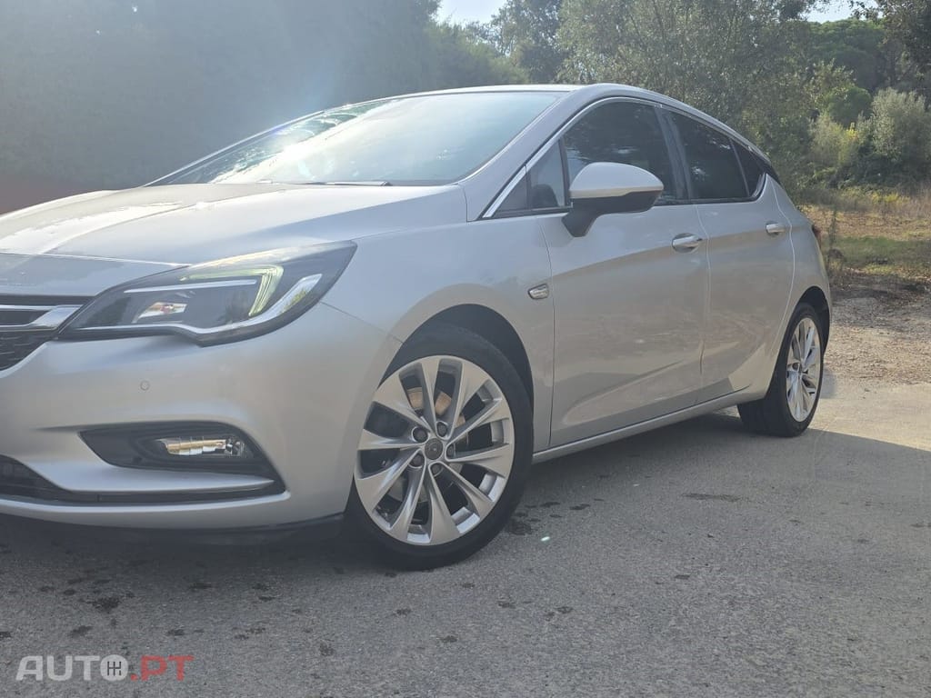 Opel Astra 1.6 CDTi Cosmo Start/Stop
