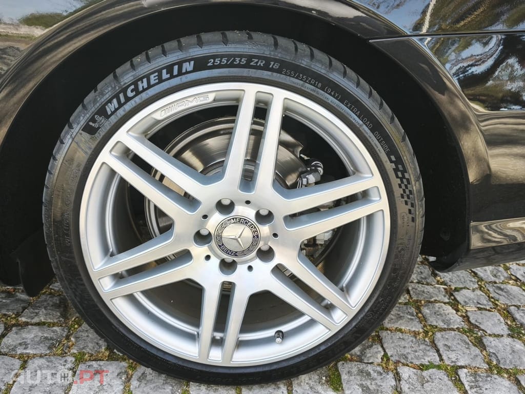 Mercedes-Benz E 250 CGI AMG LINE