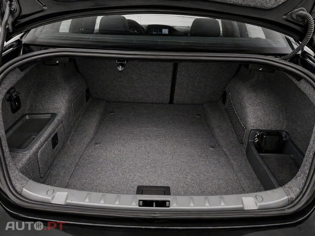BMW 335 i Coupe Aut.