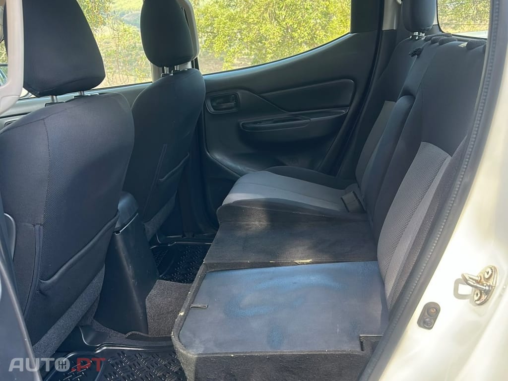 Mitsubishi L200 2.3 DI-D CD Invite 4WD
