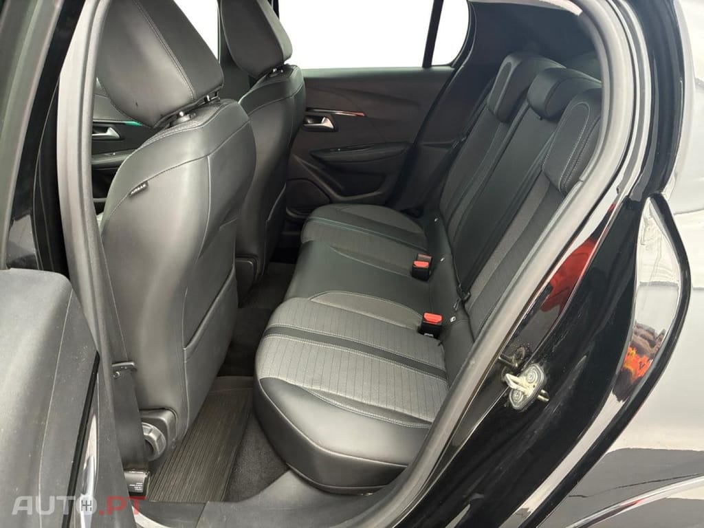 Peugeot E-208 Allure