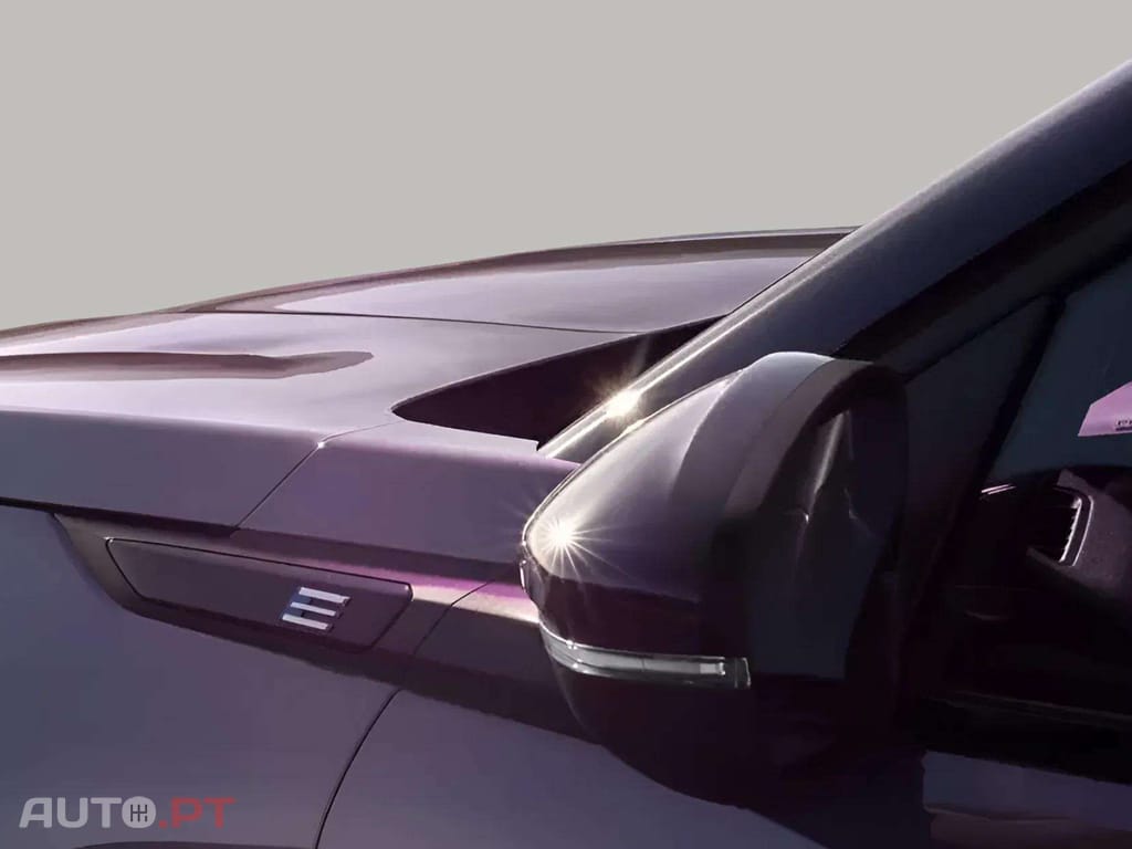 Peugeot E-2008 50 kWh Style I.V.A DEDUTÍVEL 