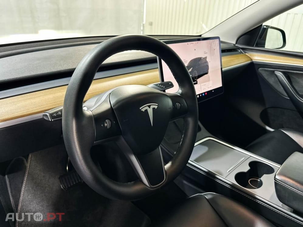 Tesla Model Y Long Range Dual Motor AWD