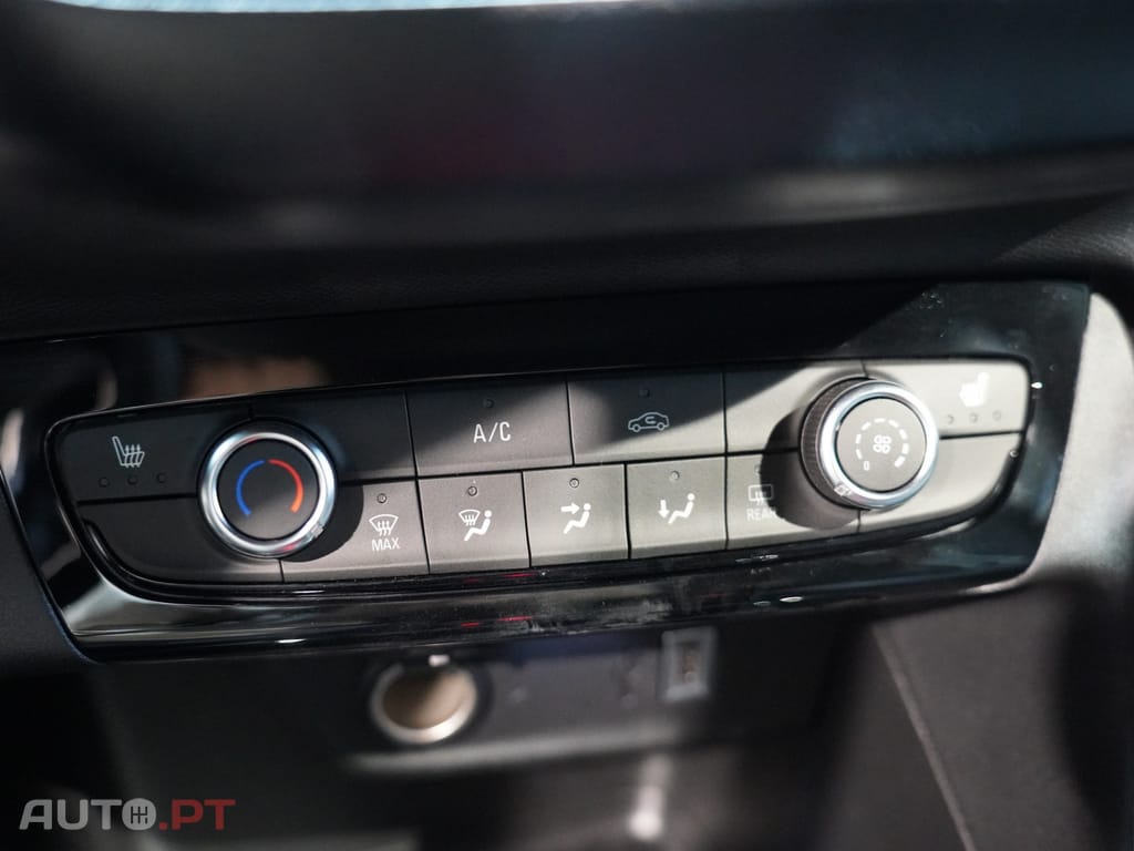 Opel Corsa 1.2 T Hybrid GS eDCT