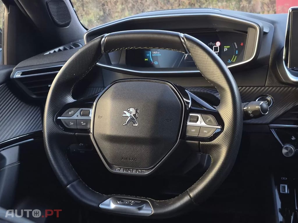 Peugeot E-2008 50 kWh GT Pack