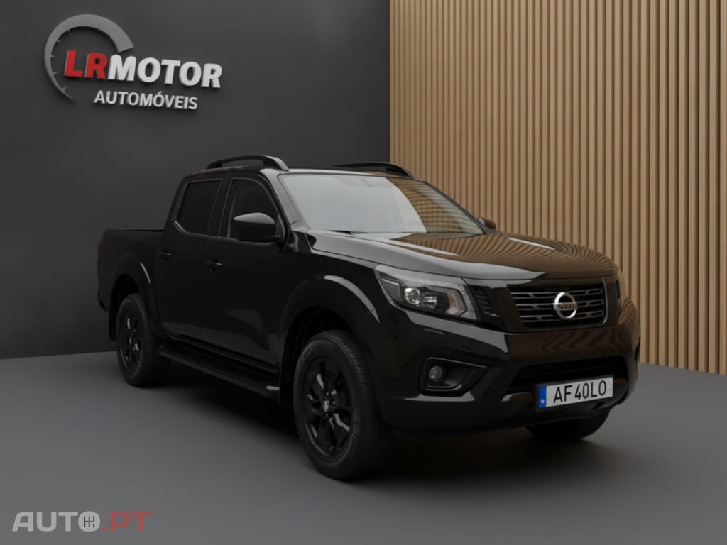Nissan Navara 2.3 dCi CD 4WD N-Guard Auto — fotografia 2