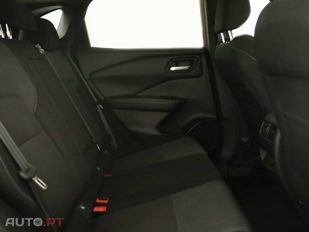 Nissan Qashqai Qashqai 1.3 DIG-T N-Connecta LED Xtronic