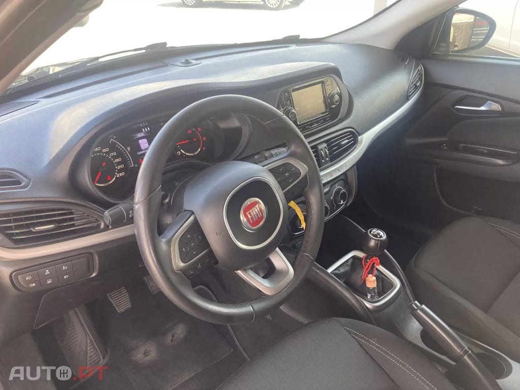 Fiat Tipo 1.6 M-Jet Lounge