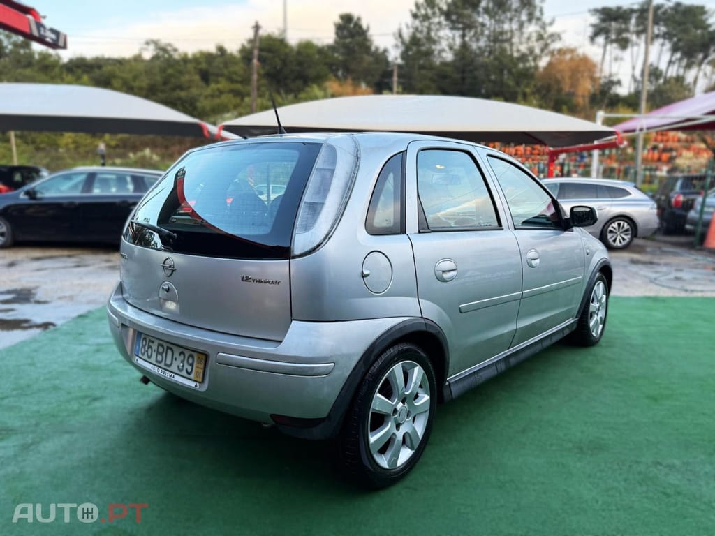 Opel Corsa 1.2 Twinport Enjoy